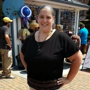 Meet your Posher, Nicole